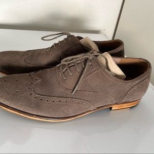 Banana Republic wing tip Suede - beige - 10M